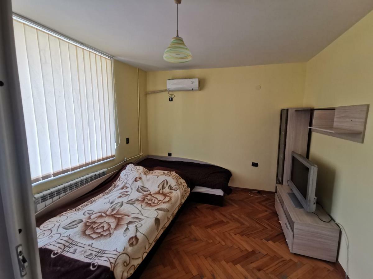 Mountain View Apartment Vratsa Bagian luar foto